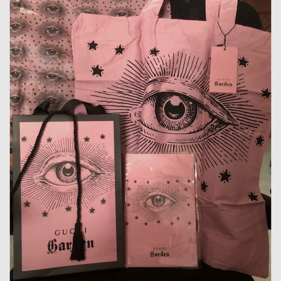 NIP Gucci Novelty Tote Bag Bundle includes Notebook and Gift Shopping Bag Pink - Picture 1 of 7